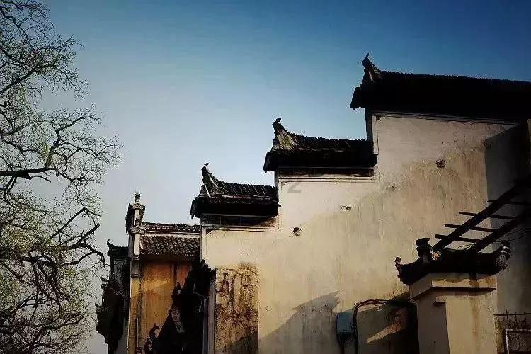 我已婚有老婆孩子是一个已婚女的情人已婚女情人没有孩子他会为了我而放弃他老公吗？